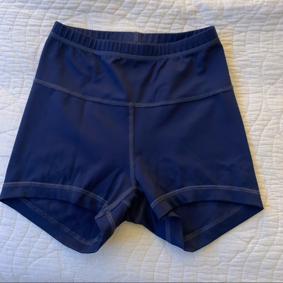 Jolyn - “Jadine” short - Picture 2 of 3